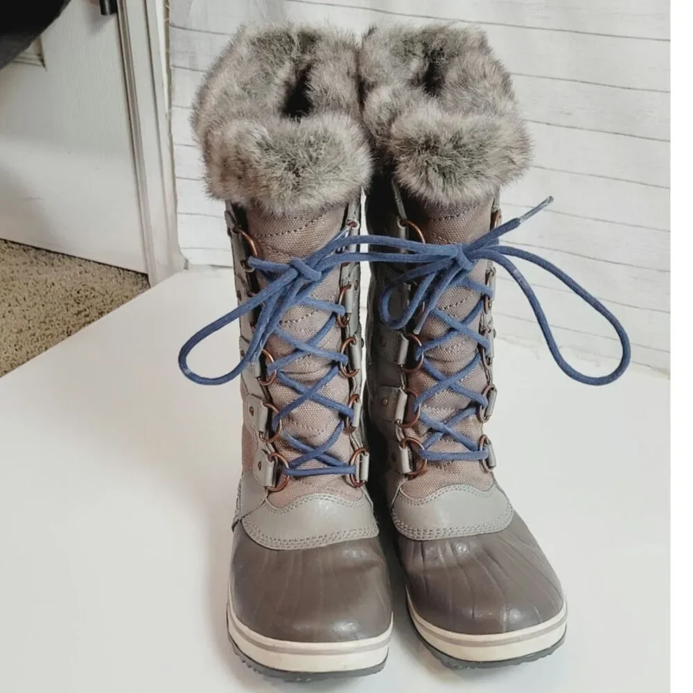 SOREL Tofino II Faux Fur Lined Waterproof Lace Up Snow Boot in Kettledust, sz 9